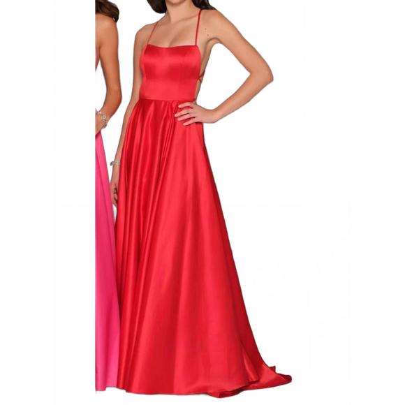 NEW DAVE JOHNNY flowy satin gown in red - Main Image